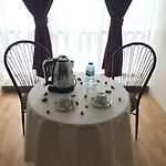 Ayvazali מלון 3*