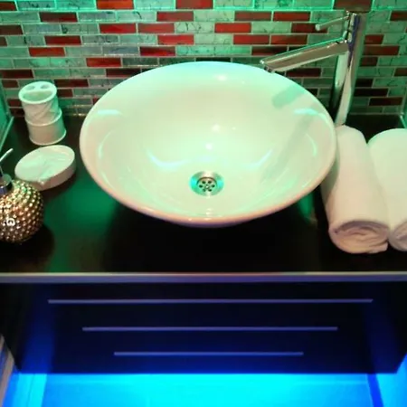 Hotel Ayvazali 3*