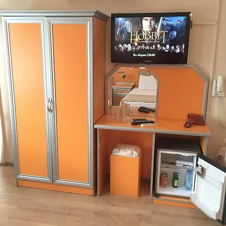 Hotel Ayvazali 3*
