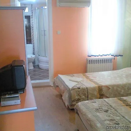 מלון Ayvazali 3*