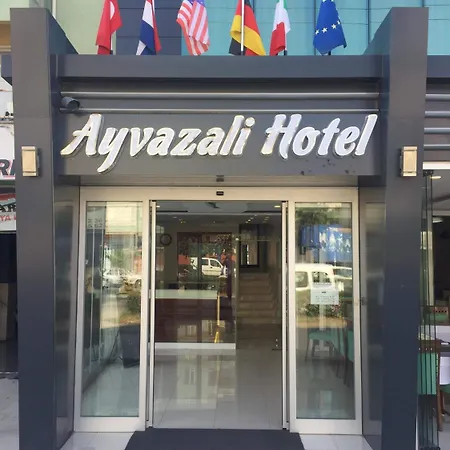 Hotel Ayvazali 3*