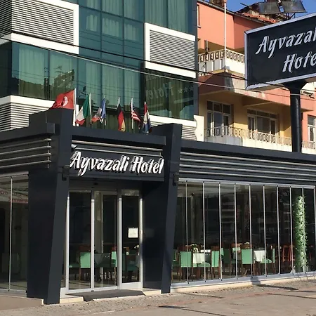 Hotel Ayvazali 3*