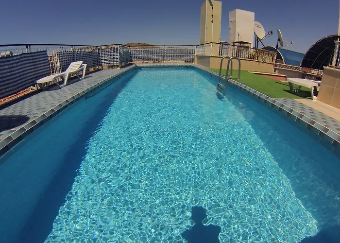 Ayvazali Отель Бергама